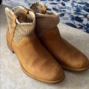 Tan boots- Timberland
